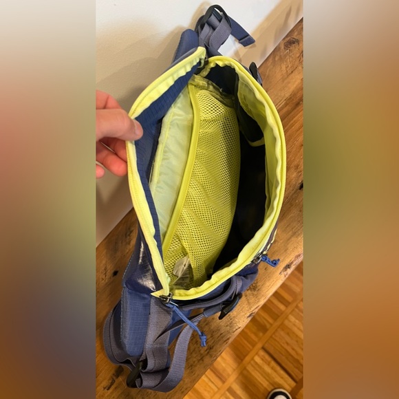 Patagonia black hole 5 L waist/hip pack – glossy rare discontinued style - Picture 6 of 7